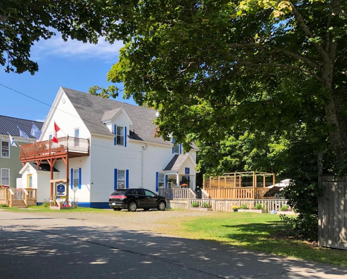 Pleasant Street Inn Parrsboro Екстер'єр фото