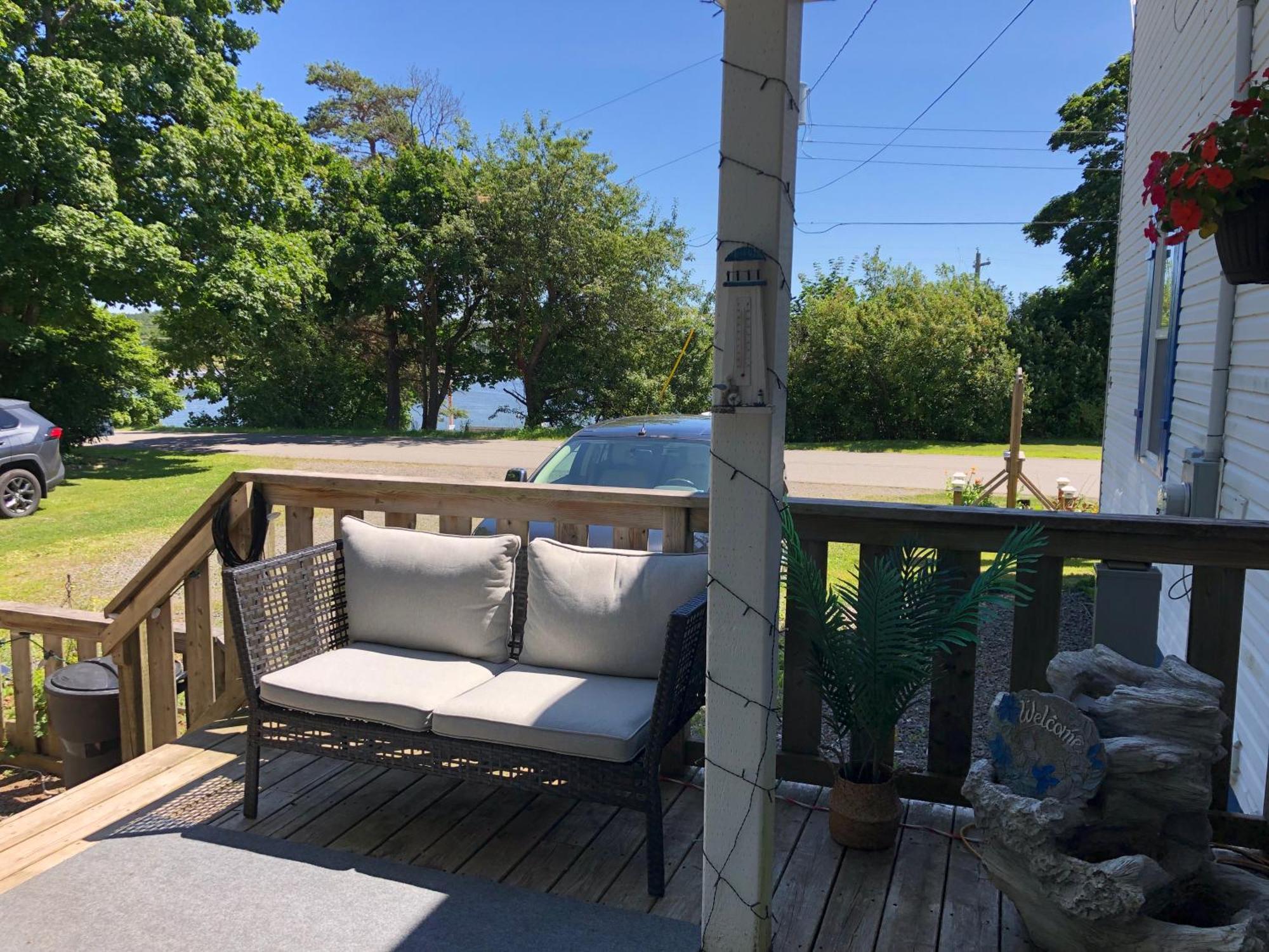 Pleasant Street Inn Parrsboro Екстер'єр фото